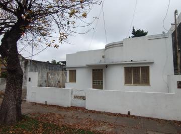 Casa de 2 ambientes, Villa Gobernador Gálvez · Casa de 2 Dorm. con Cochera