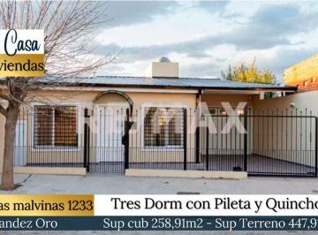 Casa · 259m² · 6 Ambientes · 2 Cocheras · Venta Casa 3 Dorm. C/pileta Cub. y Quincho - F. Oro