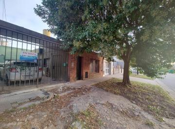Casa · 47m² · 2 Ambientes · 1 Cochera · Casa en Montevideo 6800