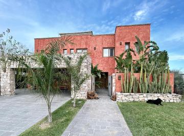 Casa · 310m² · 8 Ambientes · 5 Cocheras · Espectacular Casa en Venta en Fincas de Hudson