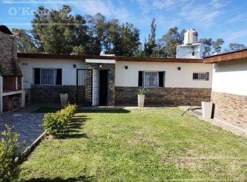 Casa · 48m² · 1 Ambiente · Casa en Venta Sobre Lote de 318 m² en Aromos del Pato - Berazategui