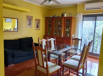 Departamento · 77m² · 4 Ambientes · Departamento de 4 Ambientes a La Venta en Avellaneda