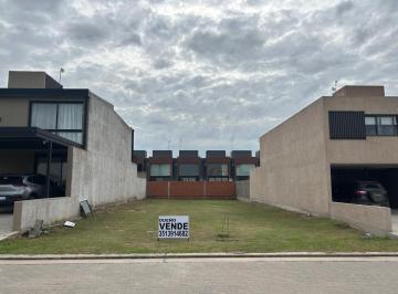 Terreno , Córdoba · Lote en B. La Calandria / Dueño Directo