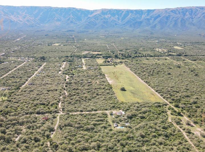 Terreno · 2500m²