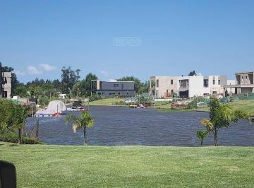 Casa · 180m² · 4 Ambientes · Casa en Venta en El Canal, Dique Luján, Tigre