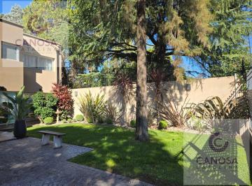 Casa · 350m² · 6 Ambientes · 4 Cocheras · Hermosa Casa en Venta