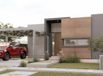 Casa · 90m² · 3 Ambientes · 1 Cochera · Venta Casa 3 Hab. y 2 Baños Bº Privado - Maipú