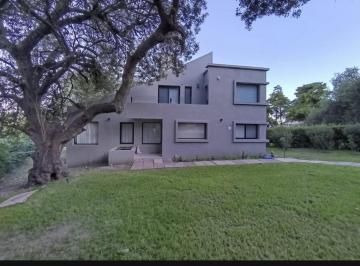 Casa · 130m² · 3 Ambientes · 1 Cochera · Casa Black Label en Country Chumamaya Capacidad 4 Personas