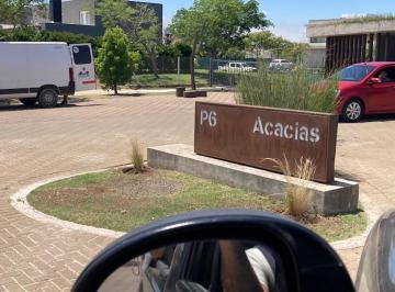 Casa · 220m² · 5 Ambientes · 2 Cocheras · Vta Casa en Barrio Puertos Las Acacias Escobar