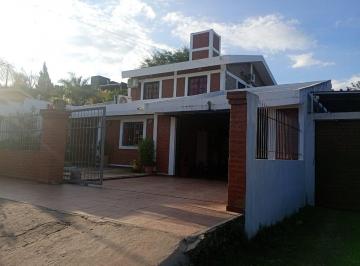 Casa · 273m² · 2 Ambientes · 1 Cochera · Remax Docta Ofrece Casa Cuesta Colorada