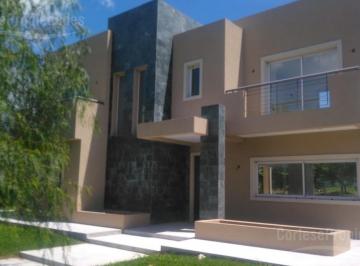 Casa · 200m² · 6 Ambientes · 1 Cochera · Casa - San Matias