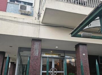 Departamento de 4 ambientes, Avellaneda · Departamento 4 Ambientes Alquiler Wilde