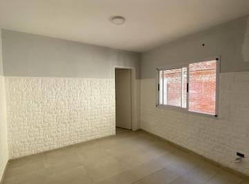 PH · 60m² · 3 Ambientes · PH en Alquiler Profesional o Comercial Reciclado a Nuevo, 3 Ambientes con Gran Patio!