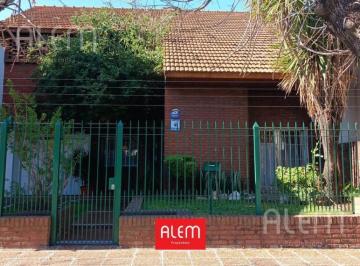 Casa · 172m² · 4 Ambientes · 2 Cocheras · Casa en Venta 4 Ambientes en Lomas de Zamora Oeste