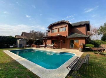 Casa · 193m² · 4 Ambientes · 2 Cocheras · Casa en Venta La Martona Cañuelas