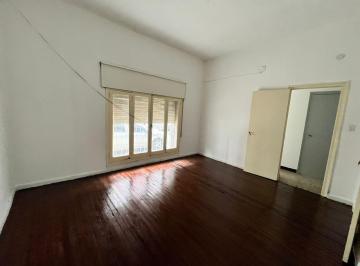 Casa · 50m² · 3 Ambientes · 1 Cochera · Casa en Lisandro de La Torre