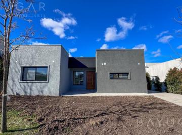 Casa · 105m² · Venta Casa en Barrio Santa Elena - Pilar de Este - Zelaya
