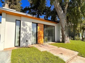 Casa · 150m² · 4 Ambientes · Casa en Alquiler Amoblada Disponible a Partir de Junio