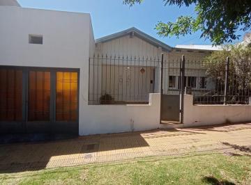 Casa de 3 ambientes, Tandil · Venta Casa, Dos Dorm.. Excelente Zona!