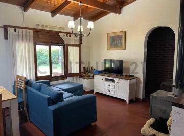 Casa · 168m² · 7 Ambientes · 1 Cochera · Casa a La Venta en La Plata
