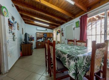 Casa de 3 ambientes, Rosario · Venta/permuta - Casa 2 Dorm., Jardín y Piscina - Barrio Tango, Fisherton.