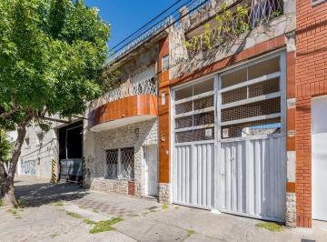 Casa · 310m² · 8 Ambientes · 5 Cocheras · Venta - Casa en Planta Baja y Otra en Planta Alta Mas Galpón. Las Heras, Rosario.