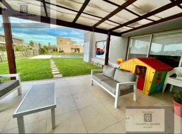 Casa · 190m² · 5 Ambientes · 6 Cocheras · Casa 5 Ambientes en Venta Barrio Haras Santa Maria - Escobar