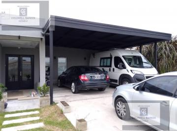 Casa · 190m² · 5 Ambientes · 6 Cocheras · Casa 5 Ambientes en Venta Barrio Haras Santa Maria - Escobar
