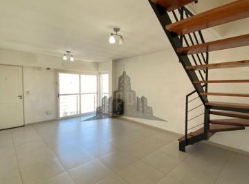 Departamento · 68m² · 3 Ambientes · Alquiler - Duplex Tres Ambienes - Caseros Centro