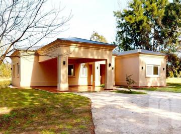 Casa · 113m² · 4 Ambientes · 2 Cocheras · Venta Casa 3 Dorm. en Miralagos