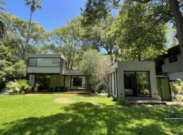 Casa · 175m² · 5 Ambientes · 1 Cochera · Moderna Propiedad en Fincas de Iraola, Fincas de Iraola