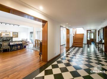 Casa · 365m² · 5 Ambientes · 4 Cocheras · Venta / Permuta - Casa 4 Dorm. con Jardín y Pileta - Fisherton, Rosario.
