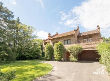 Casa · 365m² · 5 Ambientes · 4 Cocheras · Venta / Permuta | Casa 4 Dorm. con Jardín | Fisherton, Rosario