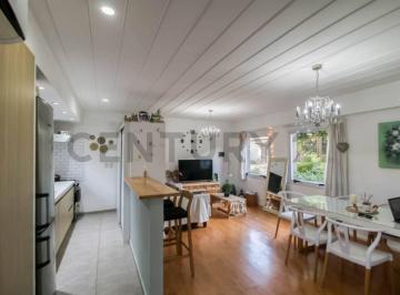 Casa · 83m² · 3 Dormitorios · 1 Cochera · Venta Duplex 3 Dorm.