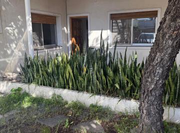 Casa de 3 ambientes, La Matanza · Alquiler Casa 3 Amb con Patio Lomas del Mirador (Uso Comercial)