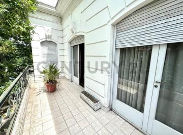 PH · 207m² · 8 Ambientes · 2 Cocheras · Casa en Venta en La Plata
