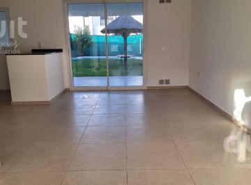 Casa · 123m² · 5 Ambientes · 2 Cocheras · Alquiler de Duplex 3 Dorm. con Pileta en Docta 1 Etapa