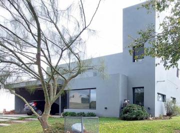 Casa de 3 ambientes, Malagueño · Hermosa Casa en Venta en Tejas IV