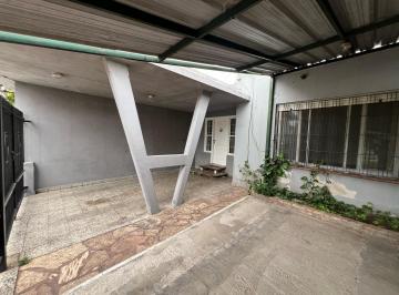 PH · 50m² · 4 Ambientes · 1 Cochera · Alquiler PH de 4 Ambientes con Cochera en Sarandi