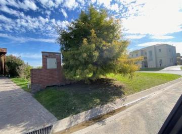 Lote en esquina · Lindísimo Lote en Esquina Sobre Plaza en Ayres Plaza