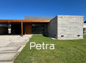 Casa · 190m² · 5 Ambientes · 1 Cochera · Casa en Venta Barrio Deportiva Costa Esmeralda