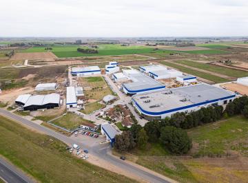 Bodega-Galpón · 850m² · 4 Ambientes · Galpon - Oficinas - Industria - Naves - Renta - Inversion