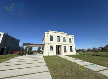 Casa · 220m² · 4 Ambientes · Casa en Venta en Pilar Golf - Pebble Beach