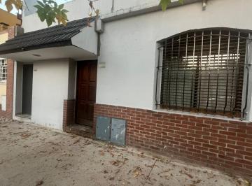 PH · 81m² · 4 Ambientes · PH en Alquiler en Duplex con Terraza y Jardín en Paternal