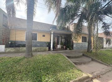 Casa · 156m² · 4 Ambientes · Venta Casa Dos Dorm. Capitan Bermudez