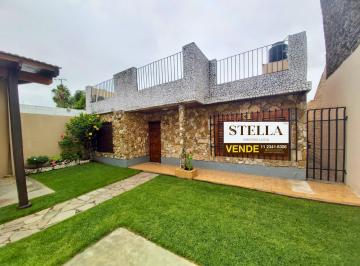 Casa · 175m² · 3 Ambientes · 1 Cochera · Casa de 365 m² en Venta