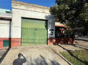 Casa de 3 ambientes, Avellaneda · Avellaneda. Castelli y Ricardo Gutierrez. Casa en Esquina.
