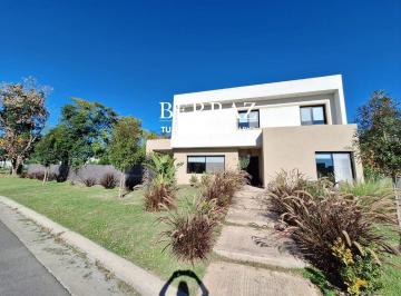 Casa · 170m² · 4 Ambientes · 2 Cocheras · Casa Venta 3 Dorm. Barrio Santa Elena Lote de 500 m² Pilar del Este