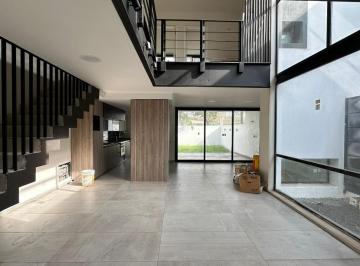 Casa · 188m² · 4 Ambientes · 2 Cocheras · Dúplex a La Venta Green Ville 2