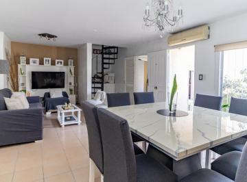 PH · 118m² · 5 Ambientes · Venta - Hermoso PH de 5 Amb en Saavedra